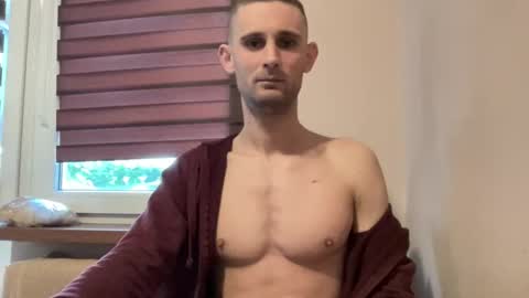 Snapshot of tommilovee chatting on 04/11/26, 02:32 tommilovee online show from 04/11/26, 02:32