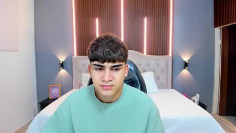 Tommy  online show from 11/02/25, 03:31