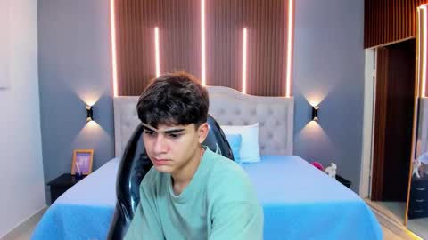 Tommy  online show from 11/06/25, 04:02