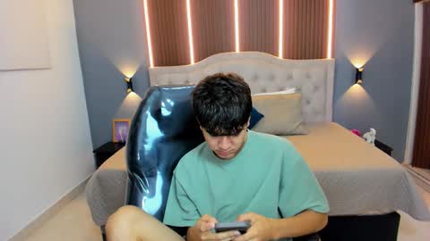 Tommy  online show from 11/30/25, 03:43