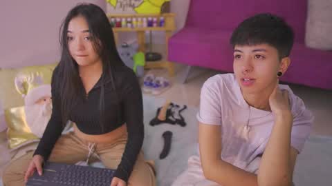 Blue  online show from 12/05/25, 06:59