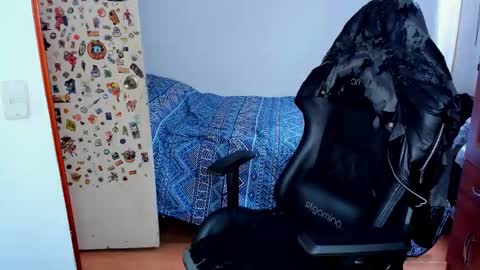 Snapshot of tommy_bred chatting on 11/23/25, 06:30 Twitter BreddTommy IG tommy bredd online show from 11/23/25, 06:30