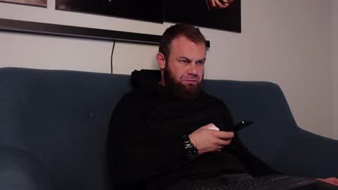  tommy burnzzz  online show from 01/29/25, 09:33