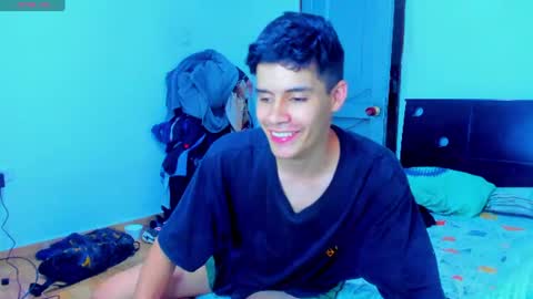 Snapshot of tommy_carlos chatting on 06/12/26, 03:11 online show from 06/12/26, 03:11