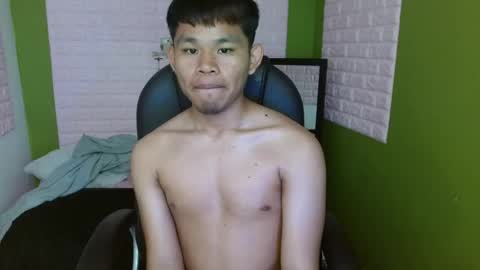 Snapshot of tommy_cherry chatting on 09/17/25, 05:36 Tommy online show from 09/17/25, 05:36