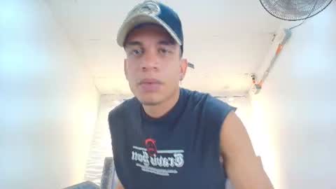 Snapshot of tommy_jones2 chatting on 06/11/26, 03:48 Tommy online show from 06/11/26, 03:48