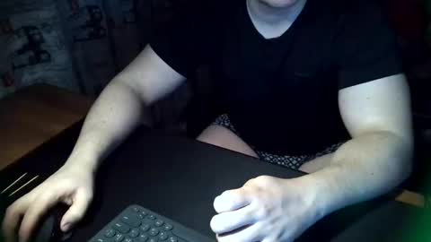 Snapshot of tommy_li_2 chatting on 01/06/25, 08:18 Tommi Li online show from 01/06/25, 08:18