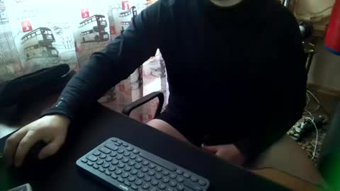 Snapshot of tommy_li_2 chatting on 01/08/25, 07:34 Tommi Li online show from 01/08/25, 07:34