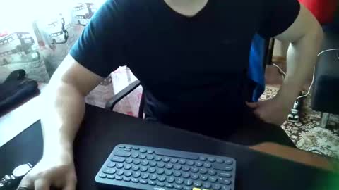 Snapshot of tommy_li_2 chatting on 02/01/25, 09:54 Tommi Li online show from 02/01/25, 09:54