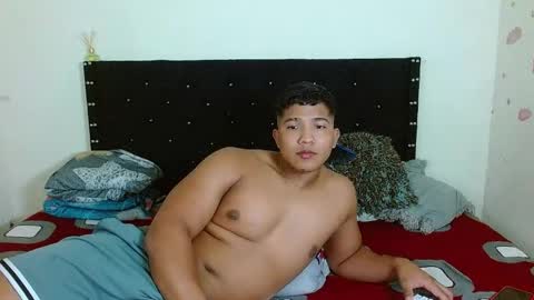 Snapshot of tommy_montana57935 chatting on 04/15/26, 03:35 tommy and merida online show from 04/15/26, 03:35