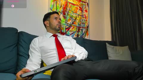 Snapshot of tommy_raym0ndg chatting on 11/22/25, 02:43 tommy_raym0ndg online show from 11/22/25, 02:43