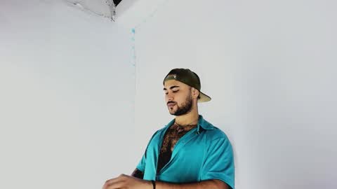 Snapshot of tommy_sccott chatting on 09/16/25, 11:28 tommy_sccott online show from 09/16/25, 11:28