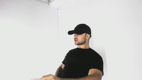 Snapshot of tommy_sccott chatting on 10/01/25, 10:27 tommy_sccott online show from 10/01/25, 10:27