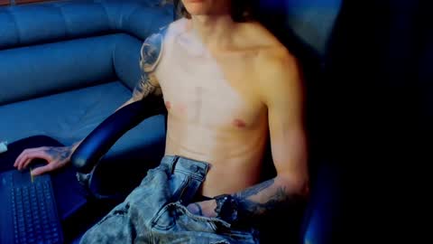 Snapshot of tommy_slater chatting on 01/21/25, 11:02 Tommy Slater online show from 01/21/25, 11:02