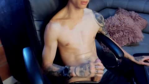 Snapshot of tommy_slater chatting on 02/10/25, 05:30 Tommy Slater online show from 02/10/25, 05:30