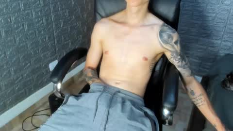 Snapshot of tommy_slater chatting on 10/07/25, 08:39 Tommy Slater online show from 10/07/25, 08:39