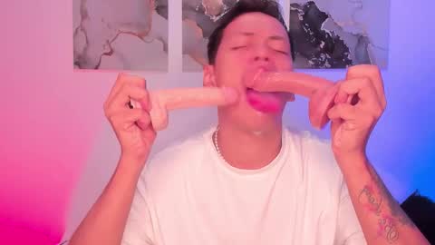 Snapshot of tommy_steelee chatting on 11/10/25, 04:06 Tommy online show from 11/10/25, 04:06