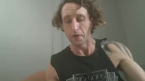 Snapshot of tommygun2727 chatting on 01/19/25, 05:28 tommygun2727 online show from 01/19/25, 05:28