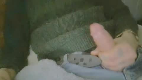 Snapshot of tommygun2727 chatting on 03/01/25, 07:51 tommygun2727 online show from 03/01/25, 07:51