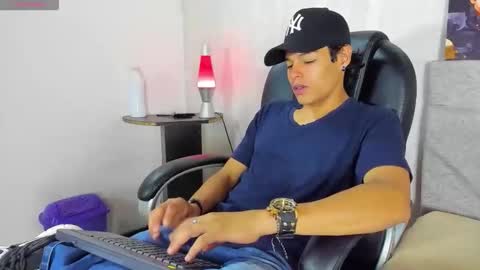 tommyhot7 online show from 06/04/26, 07:42