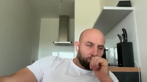 Thomas Fit online show from 09/22/25, 09:22