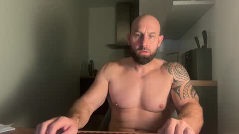 Thomas Fit online show from 09/30/25, 10:04