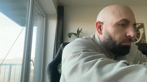 Thomas Fit online show from 11/04/25, 07:40