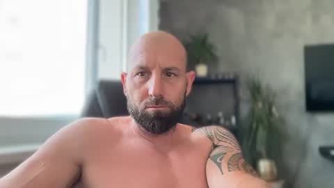 Snapshot of tommyx01 chatting on 06/22/26, 06:10 Thomas Fit online show from 06/22/26, 06:10