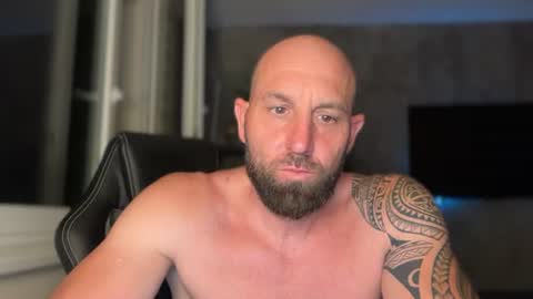 Snapshot of tommyx01 chatting on 06/25/26, 09:52 Thomas Fit online show from 06/25/26, 09:52