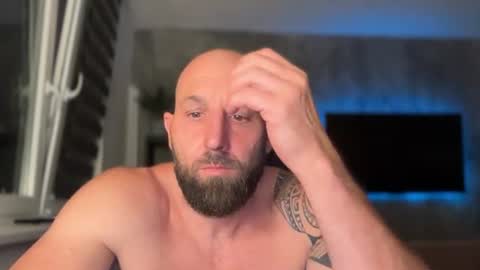 Snapshot of tommyx01 chatting on 07/07/26, 08:13 Thomas Fit online show from 07/07/26, 08:13