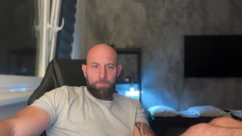 Snapshot of tommyx01 chatting on 07/20/26, 09:06 Thomas Fit online show from 07/20/26, 09:06