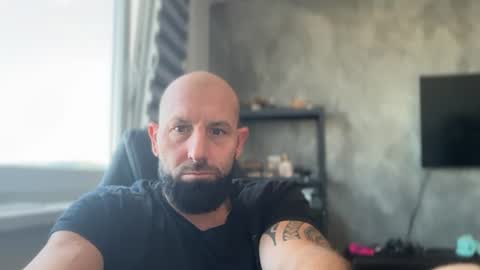 Snapshot of tommyx01 chatting on 07/25/26, 06:00 Thomas Fit online show from 07/25/26, 06:00