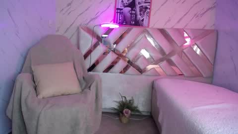 leyla  online show from 12/21/24, 03:25