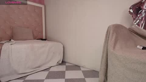 leyla  online show from 02/08/25, 08:53