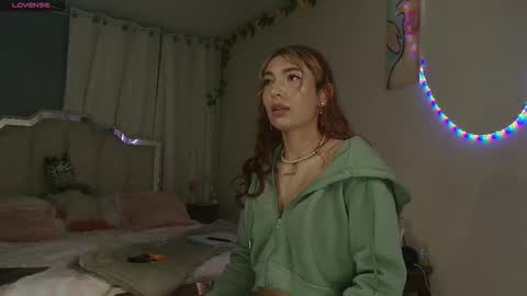 leyla  online show from 09/23/25, 08:39