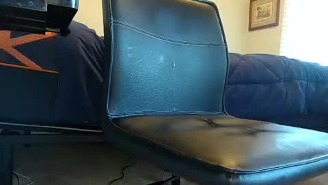 Snapshot of tomt64387741 chatting on 10/16/25, 06:09 Thomas online show from 10/16/25, 06:09