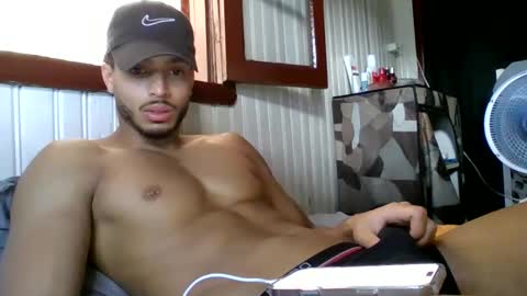 Snapshot of tomtresor chatting on 11/12/25, 06:30 tomtresor online show from 11/12/25, 06:30