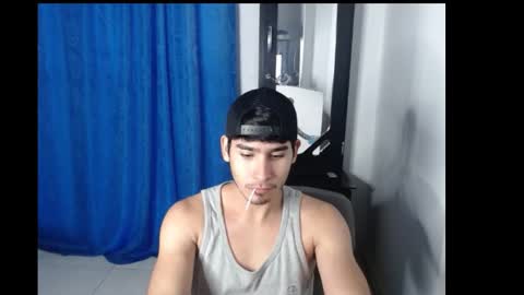 Snapshot of tomycute chatting on 12/27/24, 01:07 tomycute online show from 12/27/24, 01:07