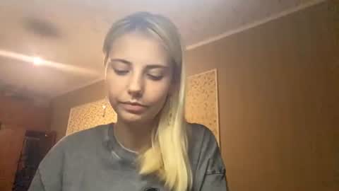 Sofia 1st day here online show from 06/26/26, 08:46