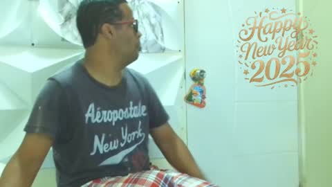 Antonio online show from 01/01/25, 01:05