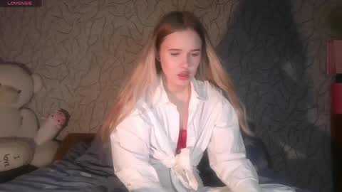 Snapshot of toni_pittmann chatting on 06/06/26, 03:17 toni_pittmann online show from 06/06/26, 03:17