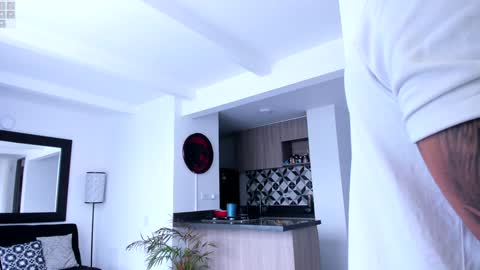 Snapshot of tony_muscle1 chatting on 12/13/24, 05:21 tony muscle1 online show from 12/13/24, 05:21