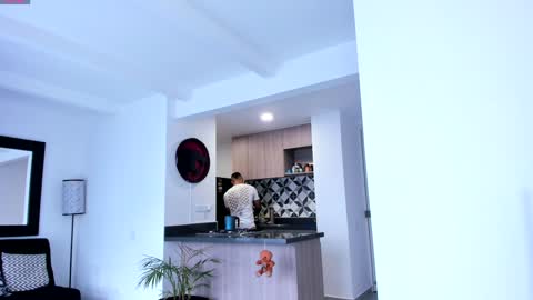 Snapshot of tony_muscle1 chatting on 12/14/24, 09:35 tony muscle1 online show from 12/14/24, 09:35