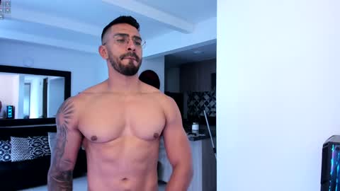 Snapshot of tony_muscle1 chatting on 01/23/25, 09:50 tony muscle1 online show from 01/23/25, 09:50