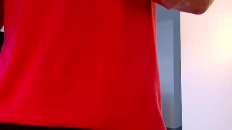 Snapshot of tony_muscle1 chatting on 10/06/25, 10:07 tony muscle1 online show from 10/06/25, 10:07