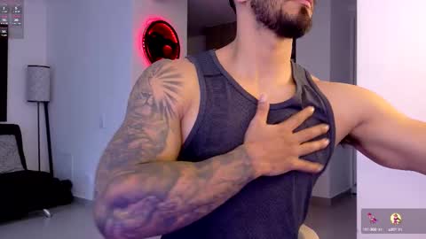 Snapshot of tony_muscle1 chatting on 11/04/25, 10:31 tony muscle1 online show from 11/04/25, 10:31