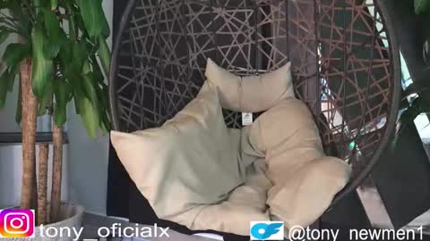 Snapshot of tony_newmen chatting on 01/15/26, 04:11 tony online show from 01/15/26, 04:11