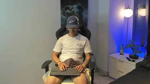 tony_petrov online show from 10/05/25, 05:28