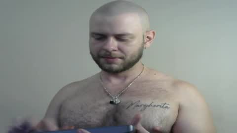 Snapshot of tony_white_7 chatting on 02/25/25, 01:09 TONY online show from 02/25/25, 01:09