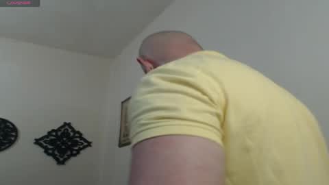 Snapshot of tony_white_7 chatting on 04/29/26, 01:21 TONY online show from 04/29/26, 01:21